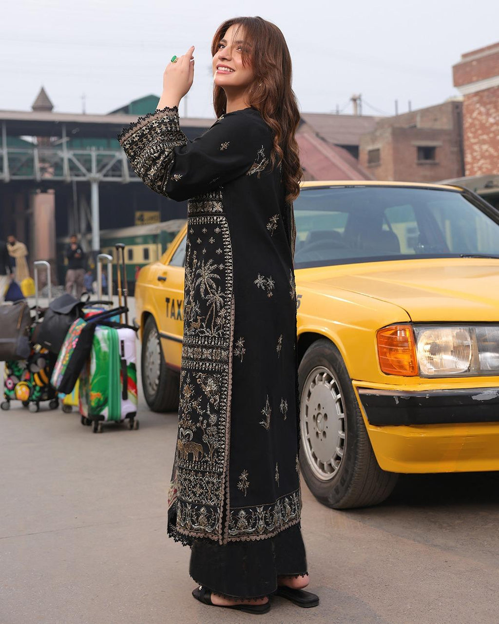 3 Piece Unstiched Embroidery Dhanak