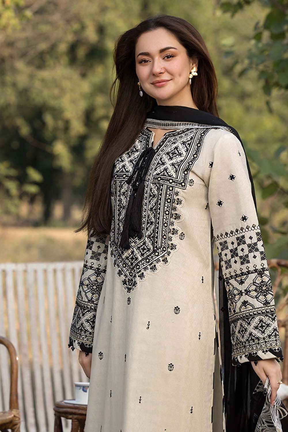 3 Piece Unstiched Embroidery Dhanak