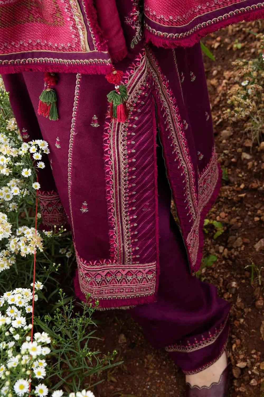 3 Piece Unstiched Embroidery Dhanak