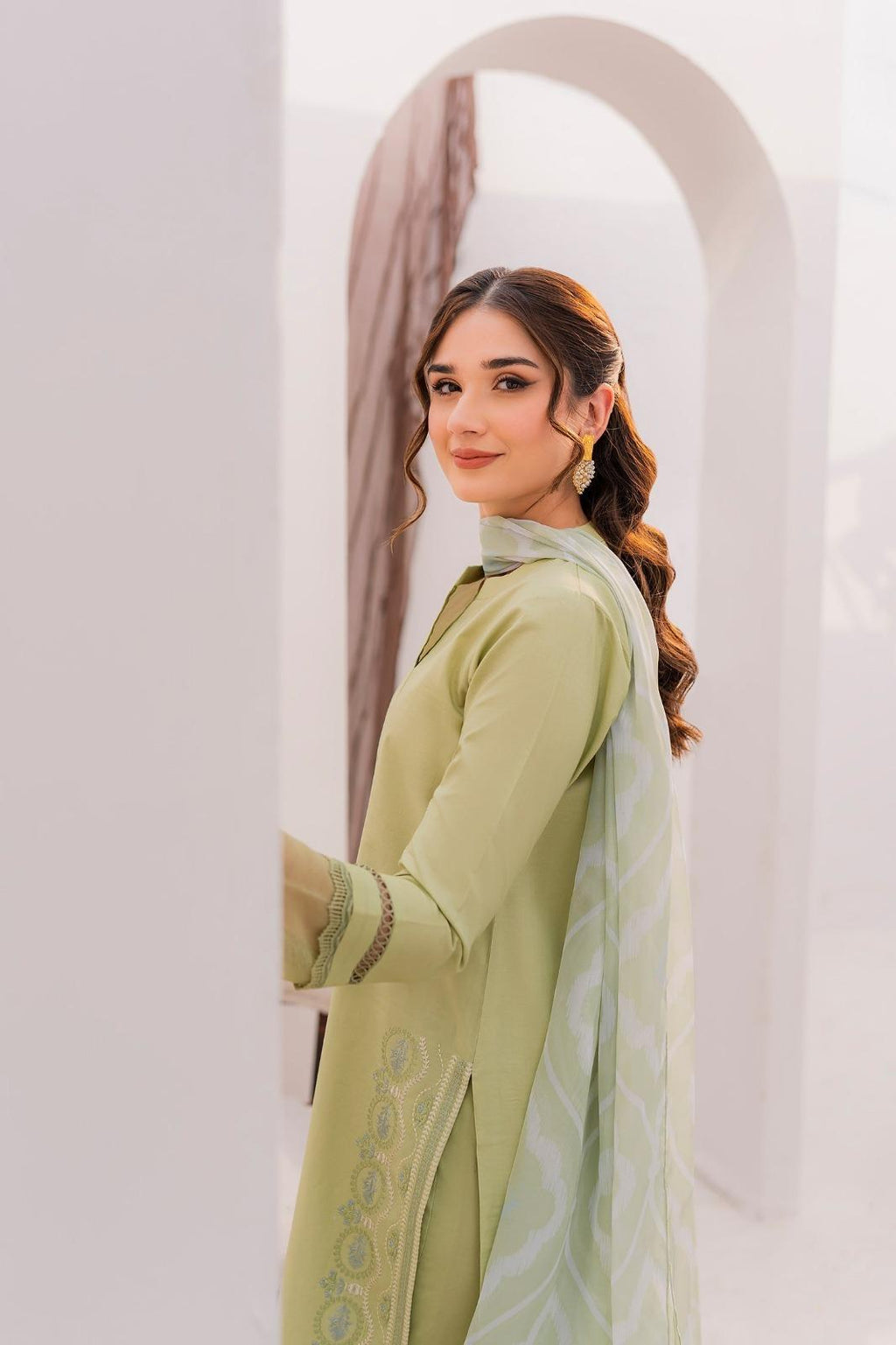 3 Piece Unstiched Embroidery Dhanak