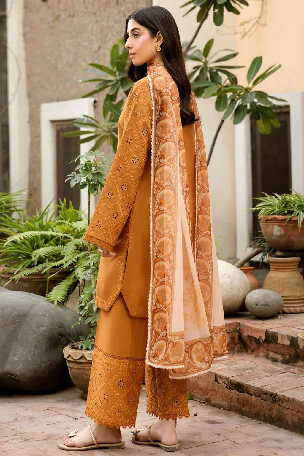 3 Piece Unstiched Embroidery Dhanak