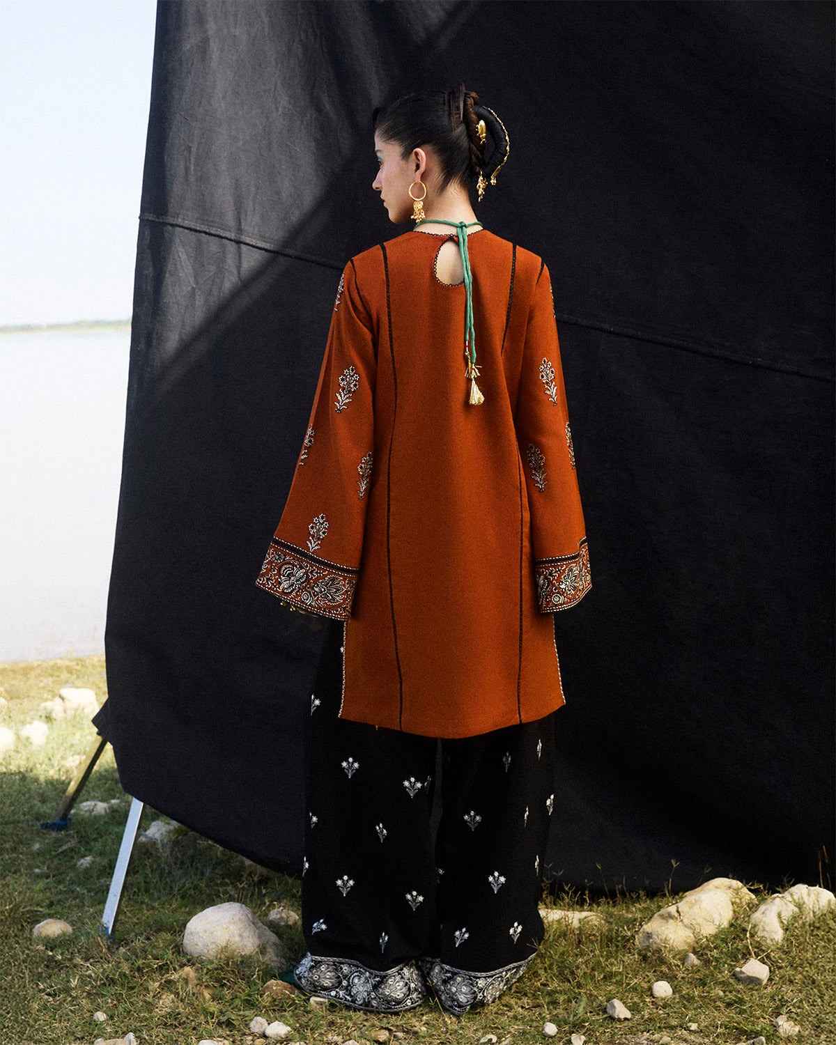 3 Piece Unstiched Embroidery Dhanak