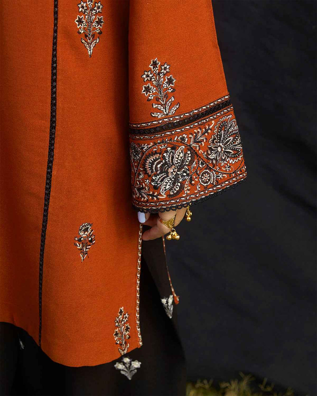 3 Piece Unstiched Embroidery Dhanak