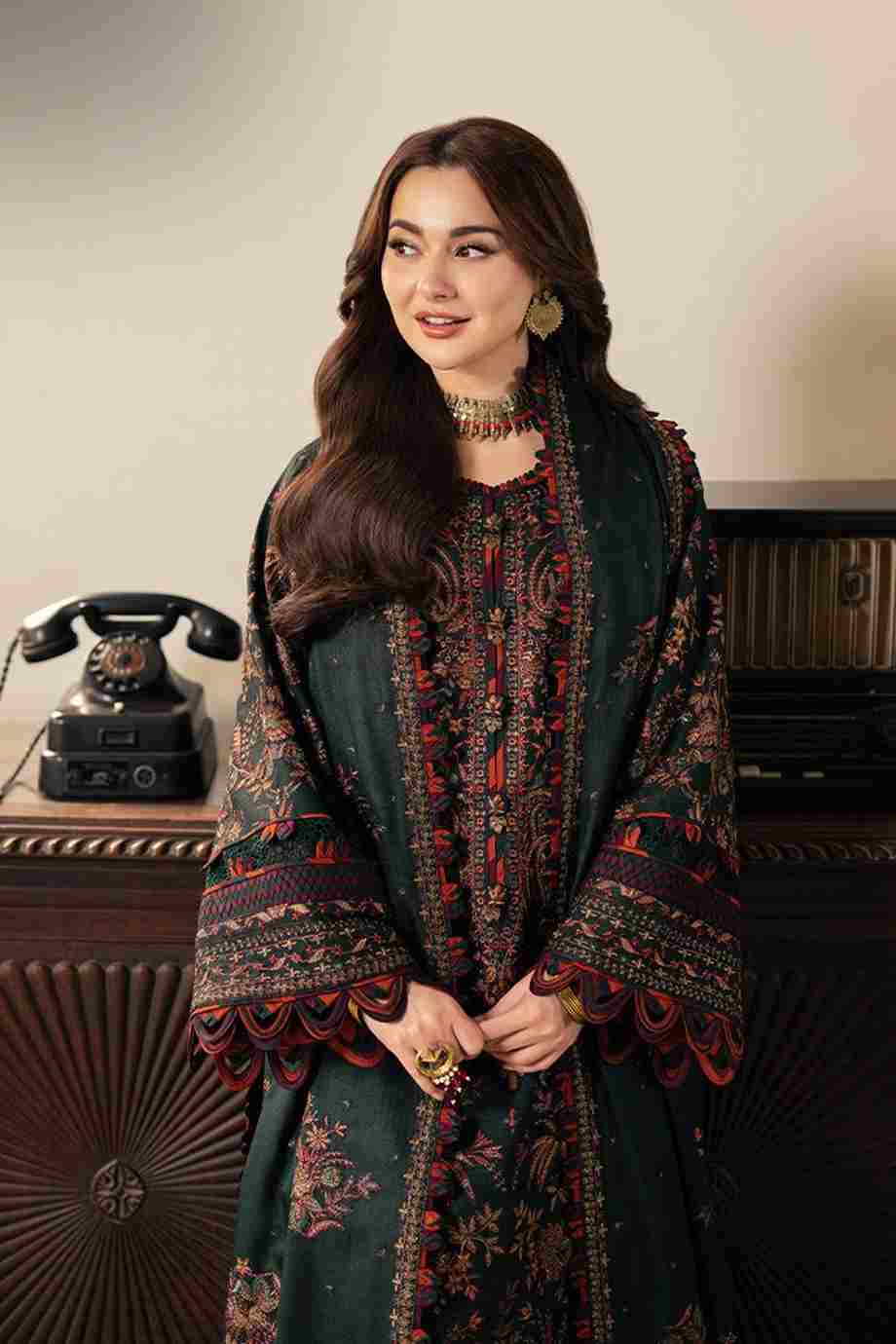 3 Piece Unstiched Embroidery Dhanak