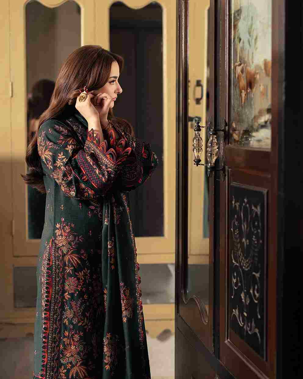 3 Piece Unstiched Embroidery Dhanak