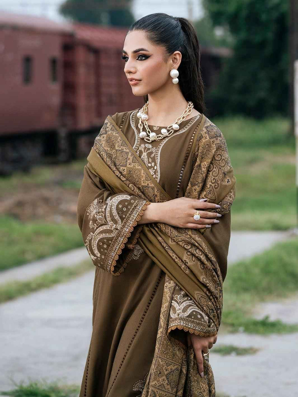 3 Piece Unstiched Embroidery Dhanak