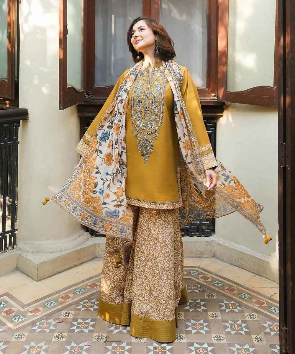 3 Piece Unstiched Embroidery Dhanak