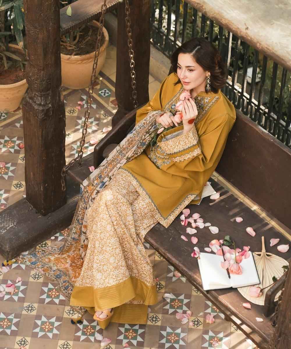 3 Piece Unstiched Embroidery Dhanak